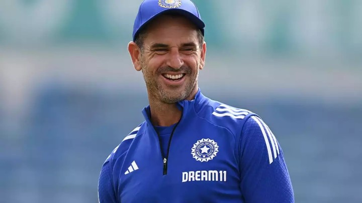 Starting two hours early is a solution for dew: ten Doeschate