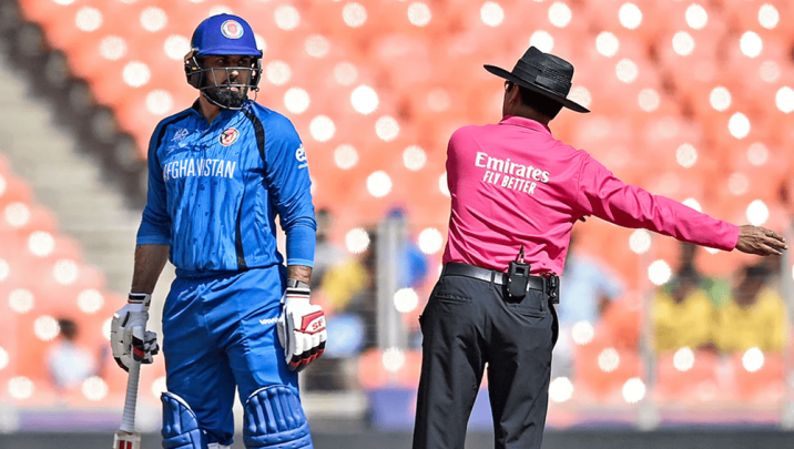 Mohammad Nabi fined for disobeying umpire's decision