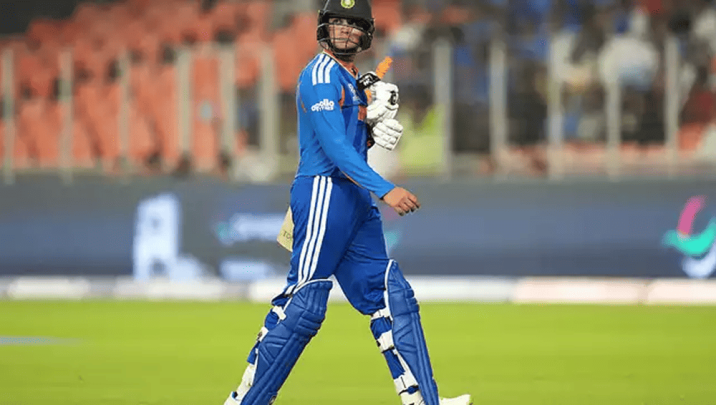 Take a single, get off the mark: Gavaskar's simple fix for Abhishek