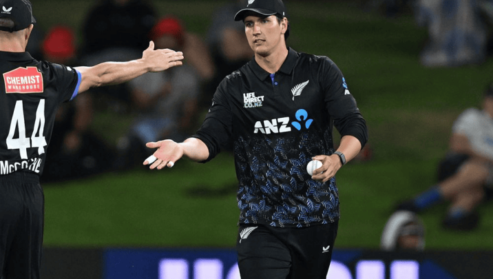 Jacobs ruled out of second T20I, Clarke called in as cover