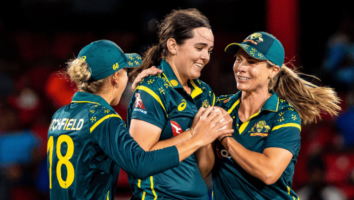 Chloe Ainsworth, Lucy Hamilton earn maiden central contracts