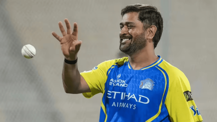Dhoni skips Delhi trip, continues rehab in Chennai