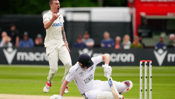 Tickner stars as New Zealand wrap up innings victory in Belfast