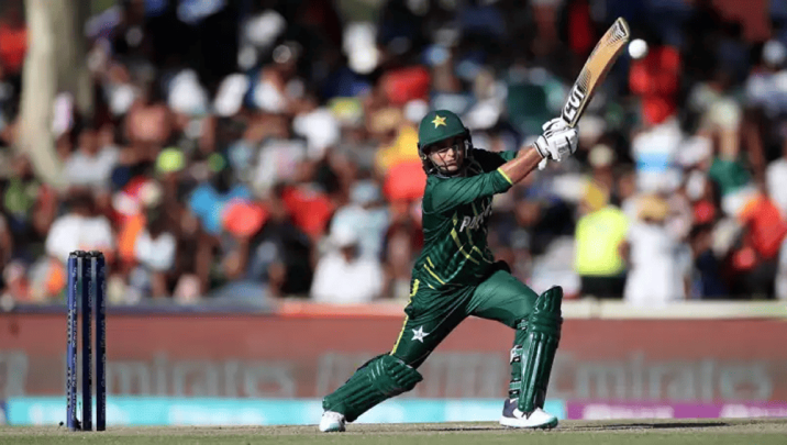 Nida Dar announces return to professional cricket
