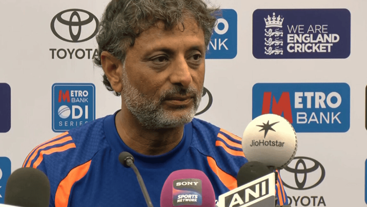 Rohit too good a player to feel pressure: Sitanshu Kotak