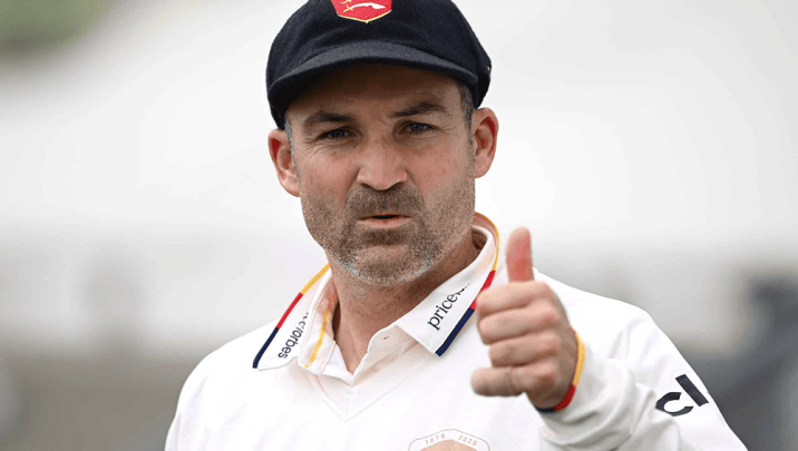 Dean Elgar to retire from professional cricket after 2026 season
