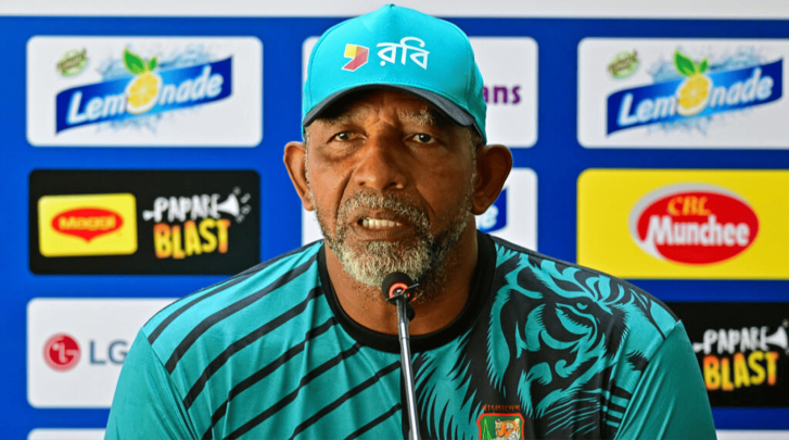 Simmons backs players amid weather switch from Asian Games to UAE Test