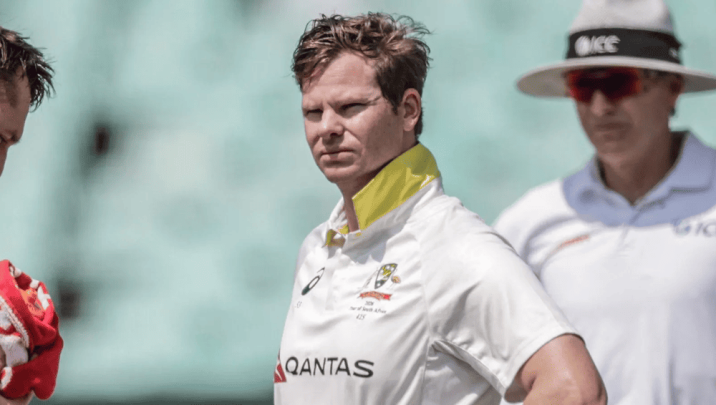 Smith sits out South Africa's second innings after helmet blow